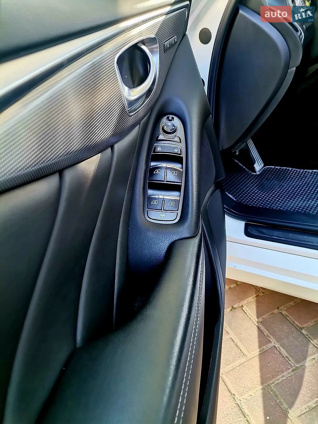 2015 Infiniti Q50 - мініатюра 17