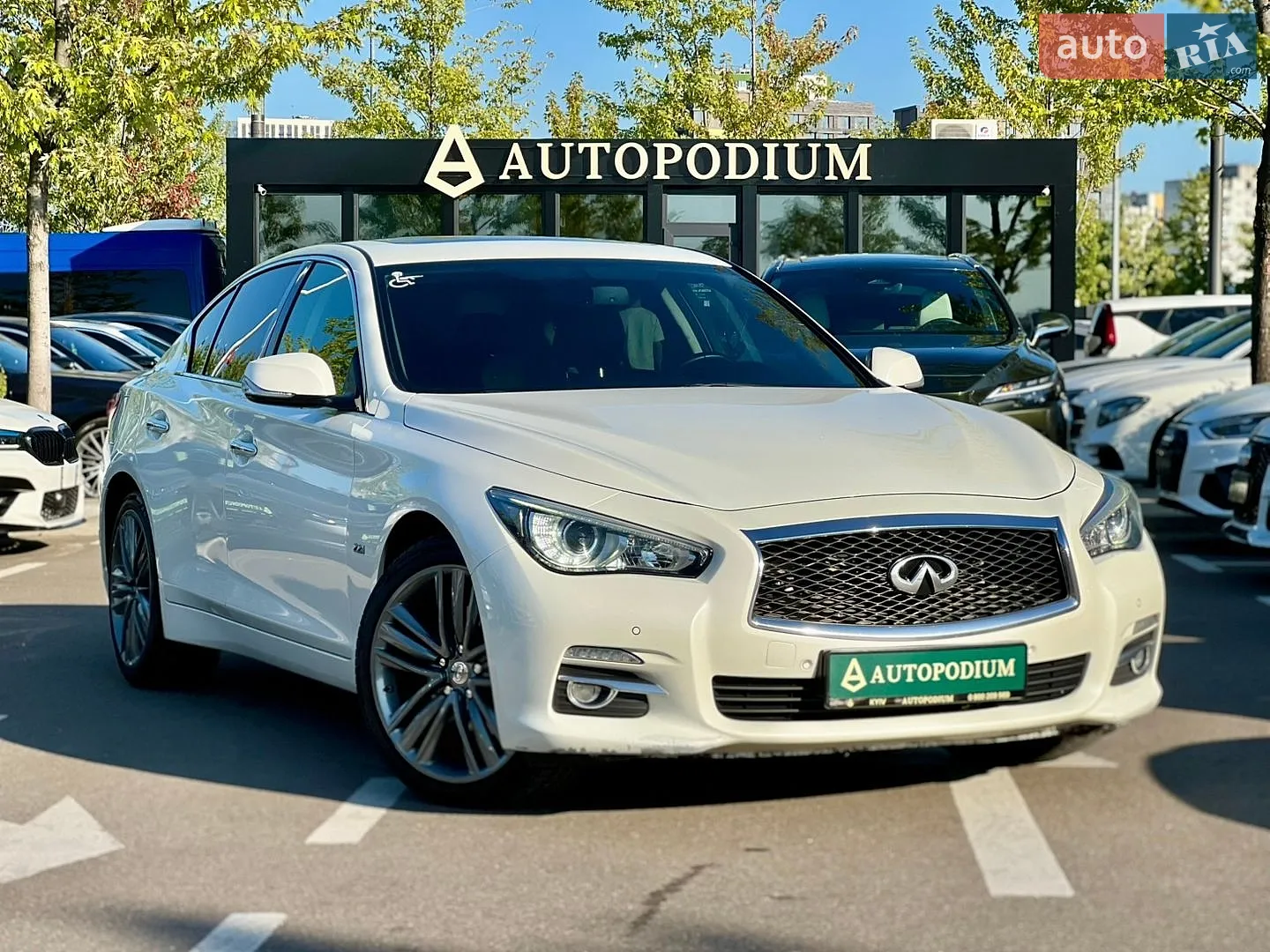 2015 Infiniti Q50 - мініатюра 3