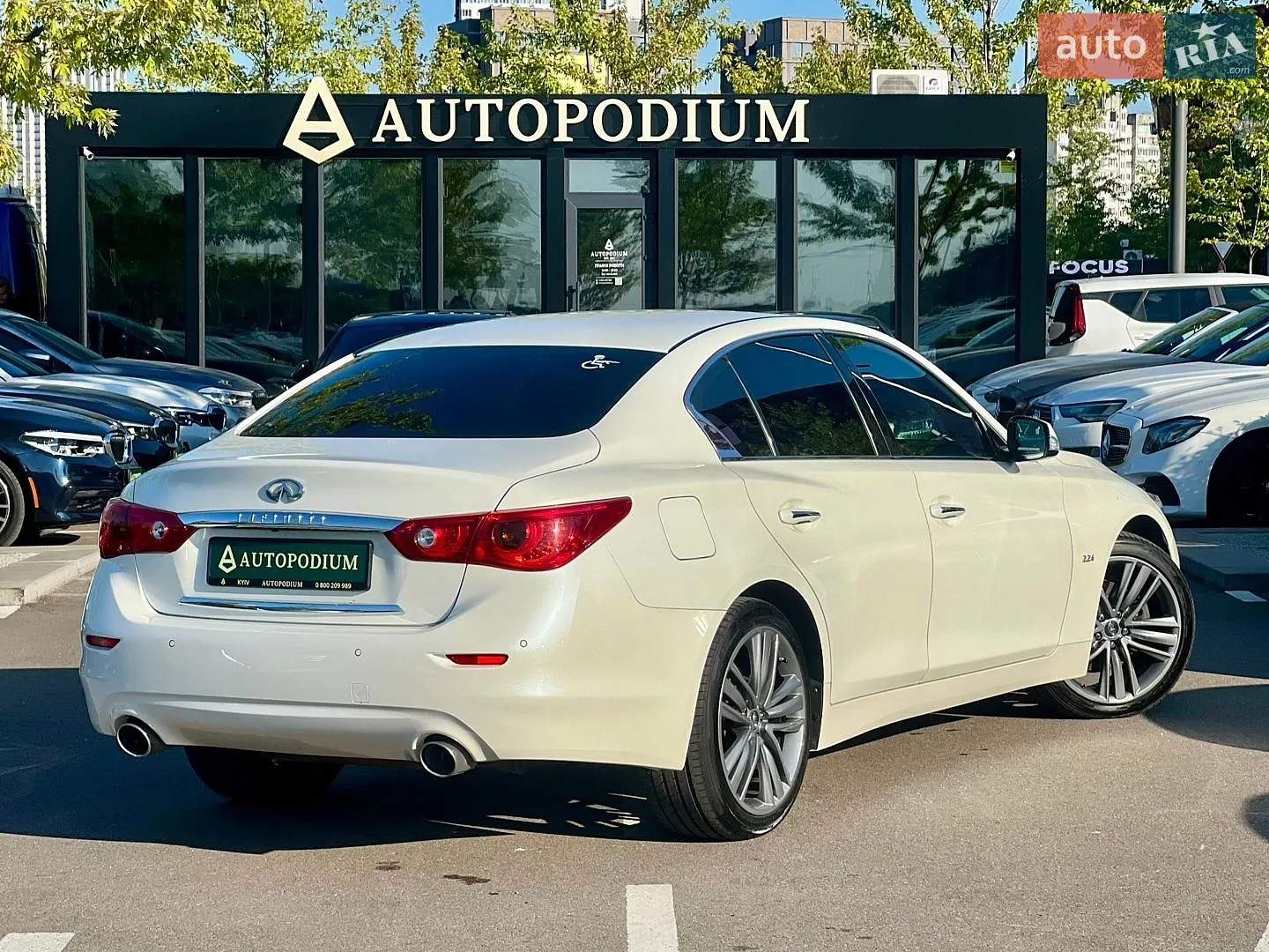 2015 Infiniti Q50 - мініатюра 10