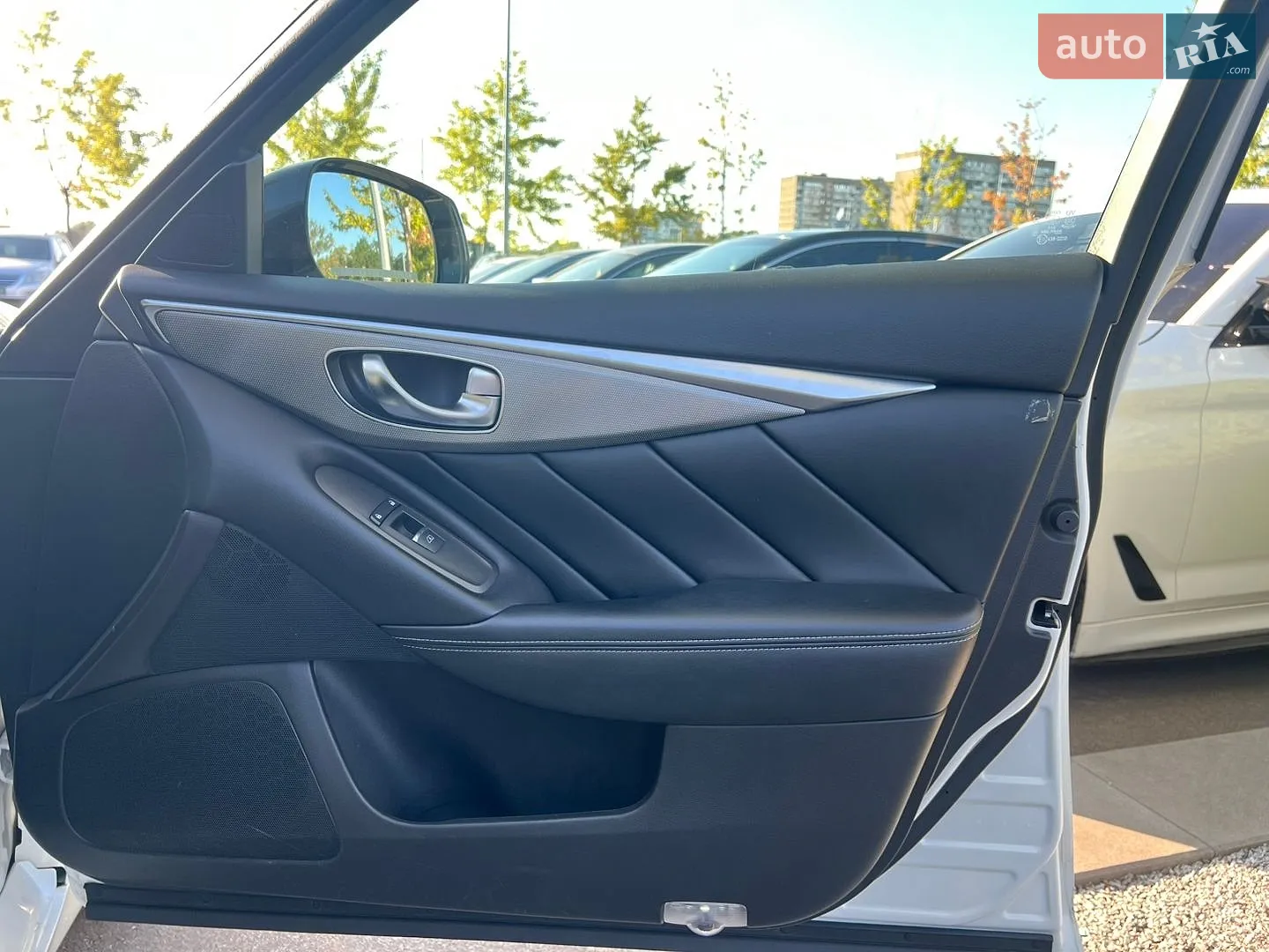 2015 Infiniti Q50 - мініатюра 35