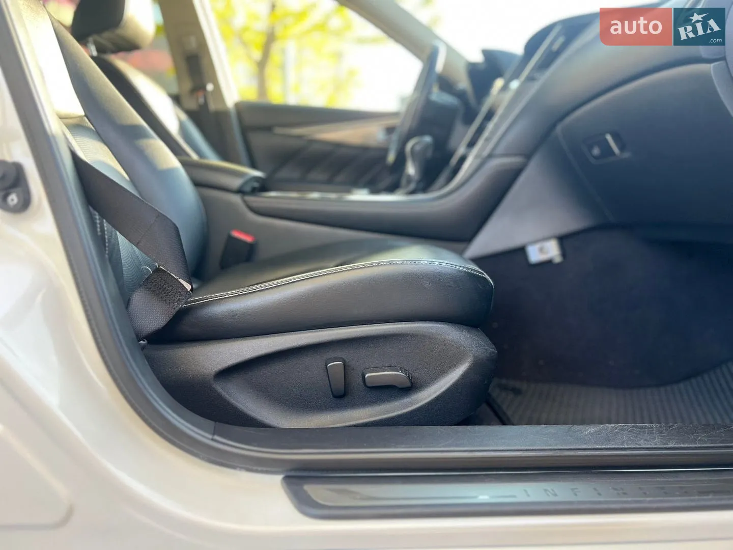 2015 Infiniti Q50 - мініатюра 37