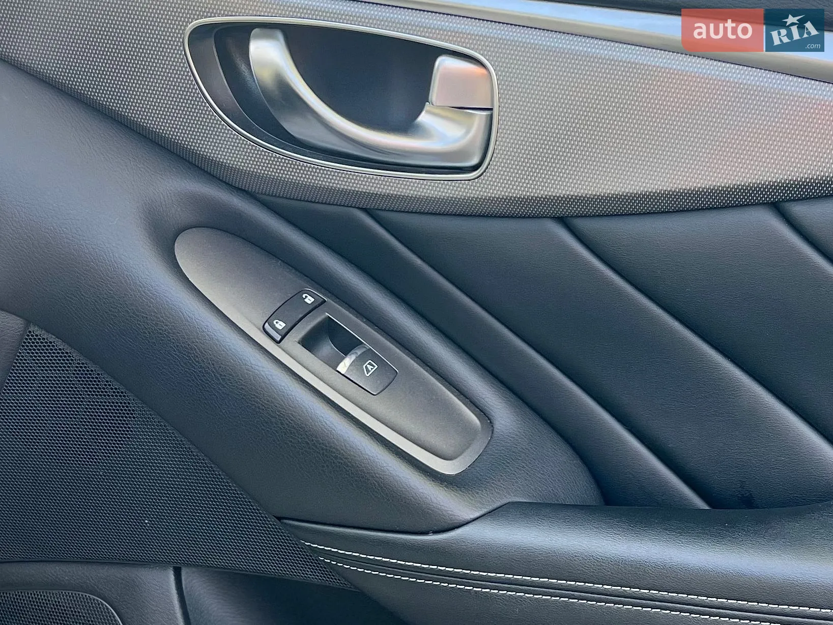 2015 Infiniti Q50 - мініатюра 36