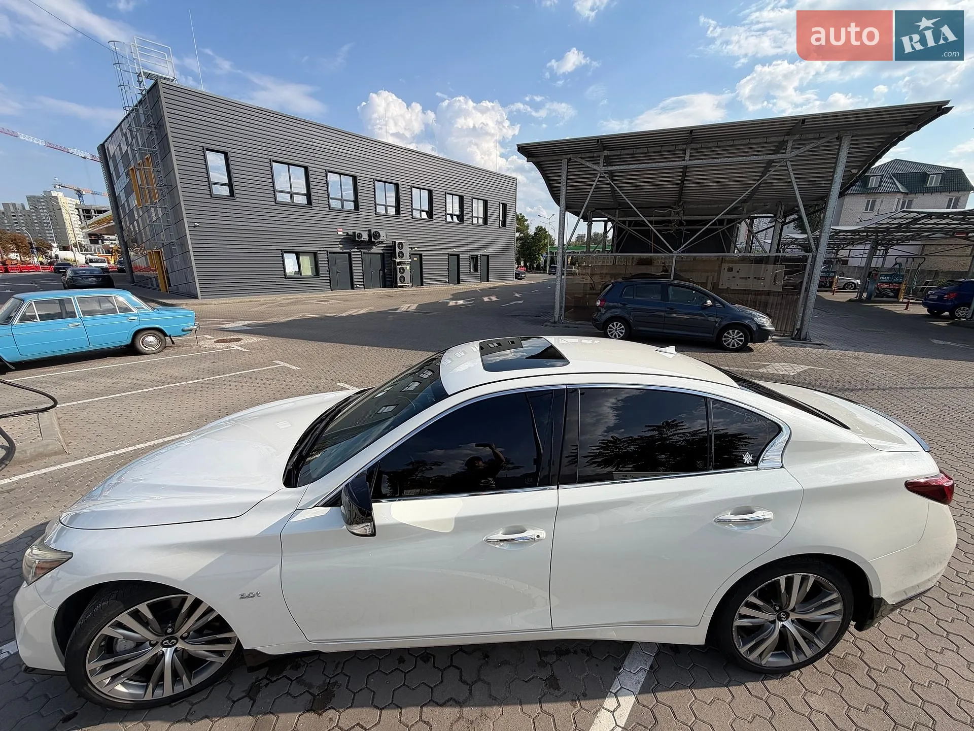 2017 Infiniti Q50 - мініатюра 12