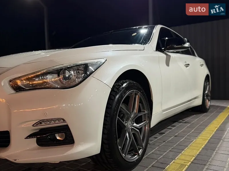 Infiniti Q50
