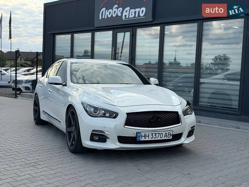 Infiniti Q50 2015