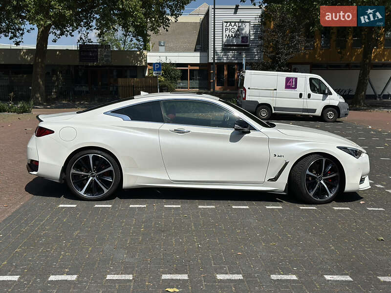 Купе Infiniti Q60 2019 в Львові