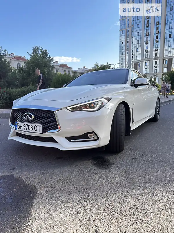 Infiniti Q60
