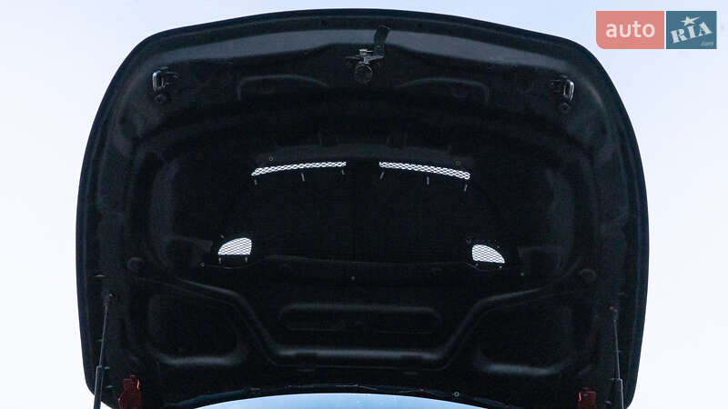 Купе Infiniti Q60 2017 в Одессе фото 32 Купе Infiniti Q60 2017 в Одессе