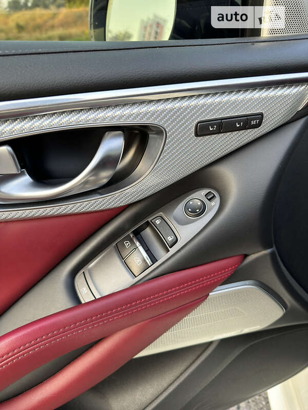 Купе Infiniti Q60 2016 в Дніпрі