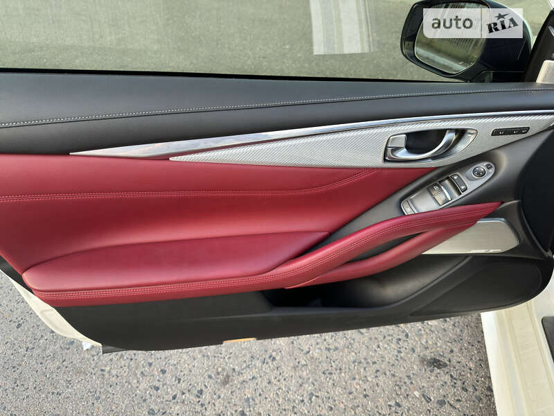 Купе Infiniti Q60 2016 в Дніпрі