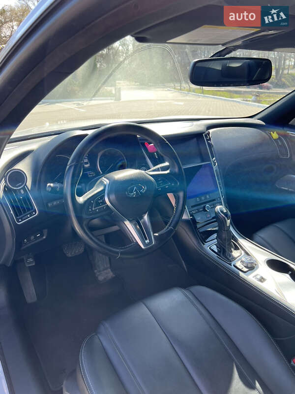 Купе Infiniti Q60 2016 в Киеве