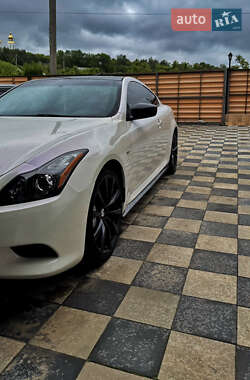 Купе Infiniti Q60 2013 в Тернополі