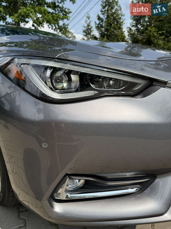 Купе Infiniti Q60 2016 в Киеве