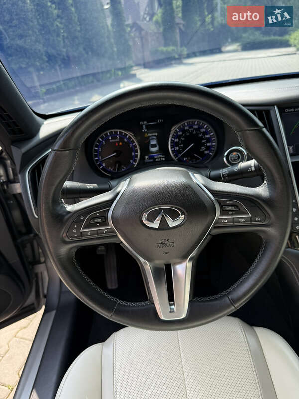 Купе Infiniti Q60 2016 в Киеве