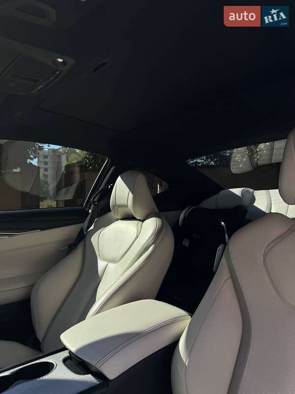 Купе Infiniti Q60 2018 в Киеве