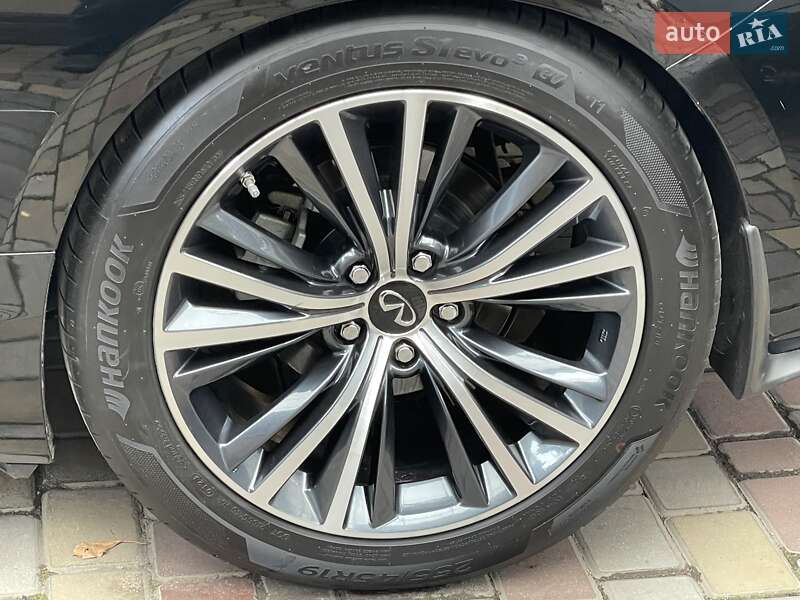 Купе Infiniti Q60 2020 в Вінниці