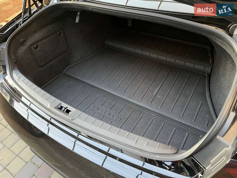 Купе Infiniti Q60 2020 в Вінниці