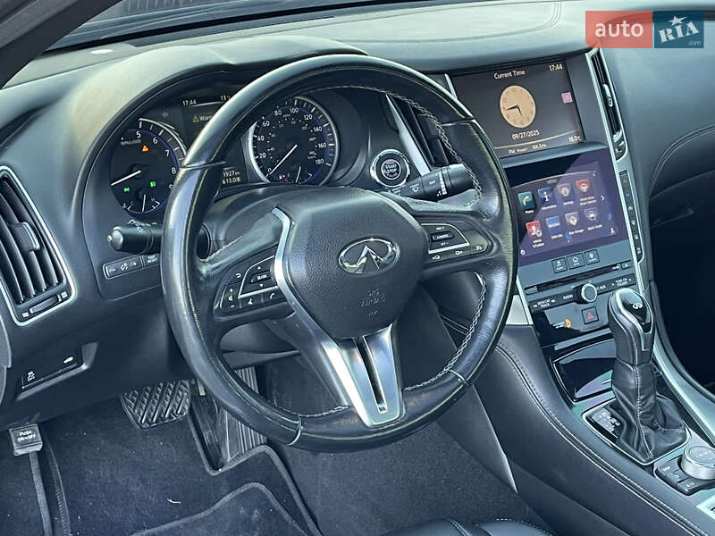 Купе Infiniti Q60 2017 в Киеве