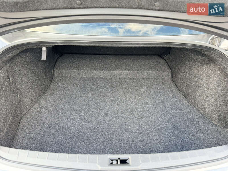 Купе Infiniti Q60 2016 в Дніпрі