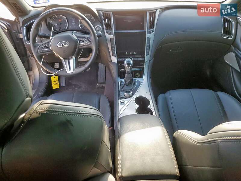 Купе Infiniti Q60 2021 в Львове