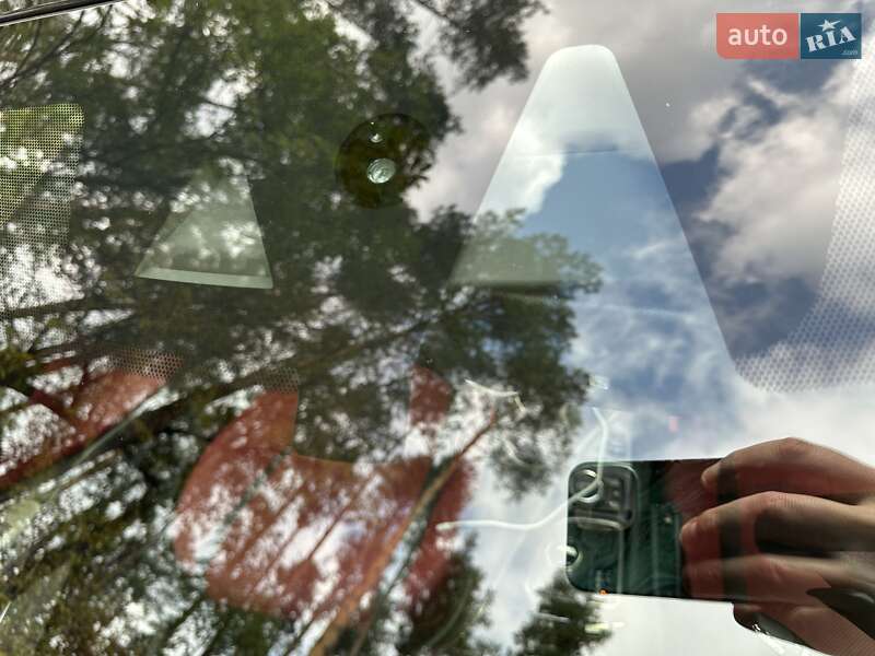 Купе Infiniti Q60 2021 в Києві фото 35 Купе Infiniti Q60 2021 в Києві