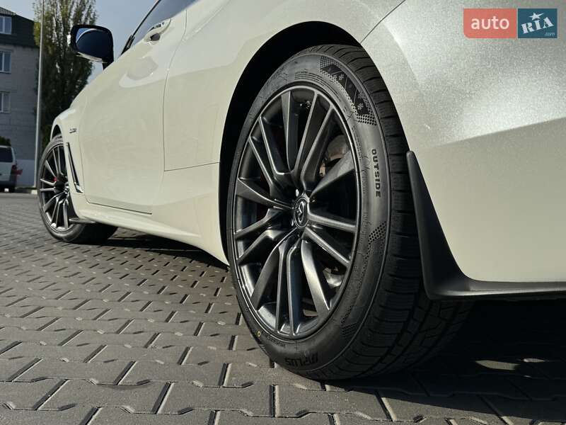 Купе Infiniti Q60 2017 в Киеве фото 53 Купе Infiniti Q60 2017 в Киеве
