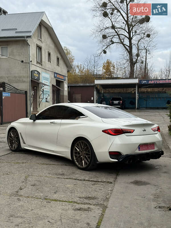 Купе Infiniti Q60 2016 в Новом Роздоле