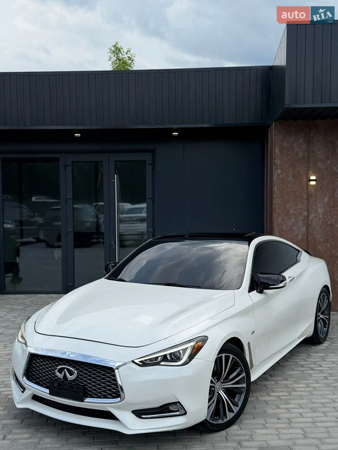 2017 Infiniti Q60 - мініатюра 4