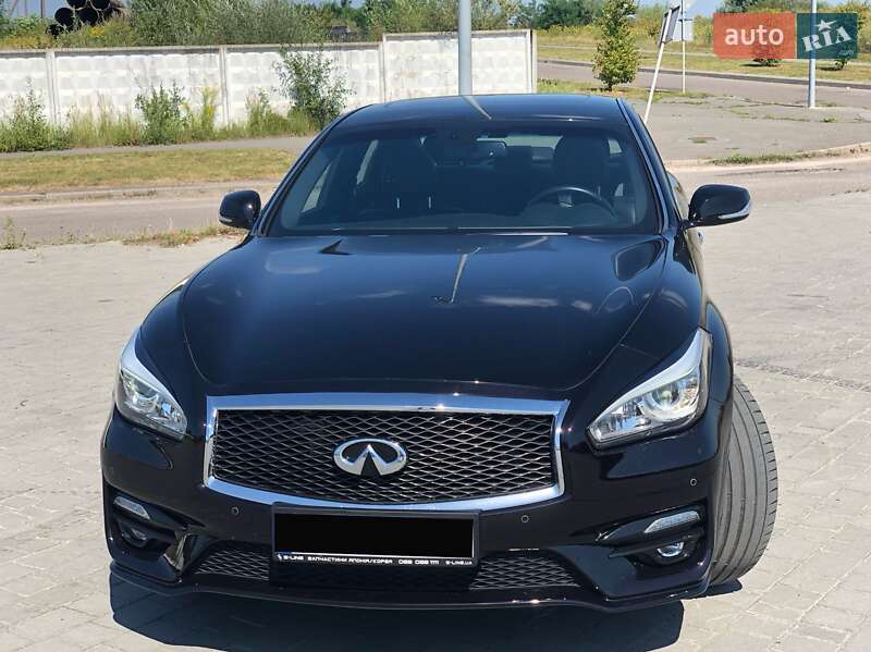 Седан Infiniti Q70 2014 в Львове