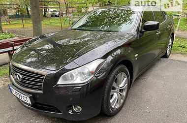 Седан Infiniti Q70 2013 в Полтаві