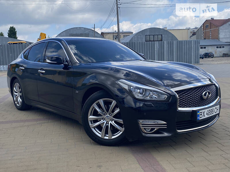 Седан Infiniti Q70 2018 в Хмельницком