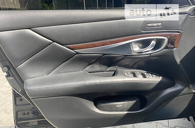 Седан Infiniti Q70 2018 в Хмельницком