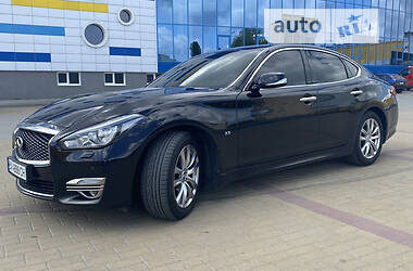 Седан Infiniti Q70 2018 в Хмельницком