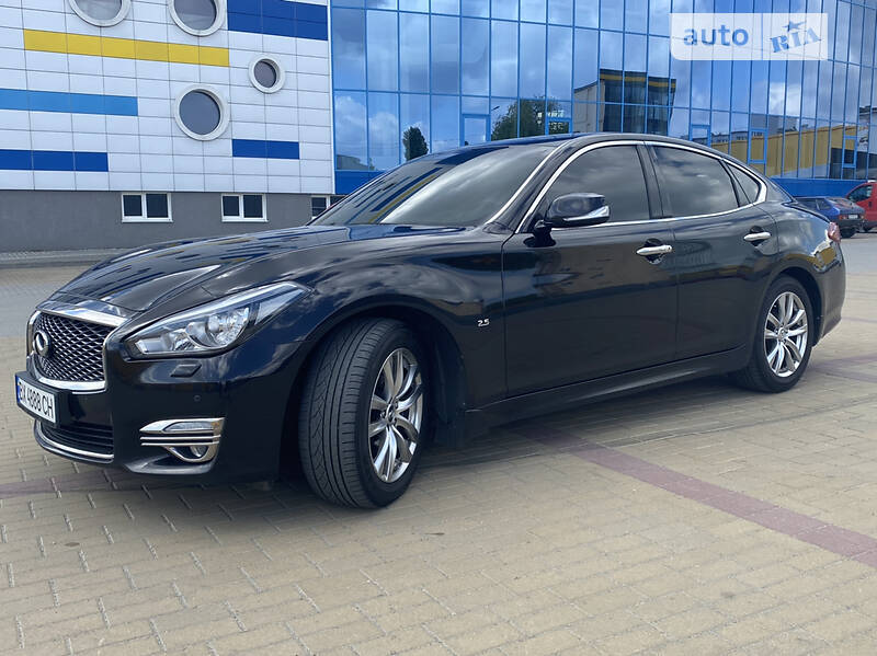 Седан Infiniti Q70 2018 в Хмельницком