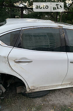 Седан Infiniti Q70 2015 в 
