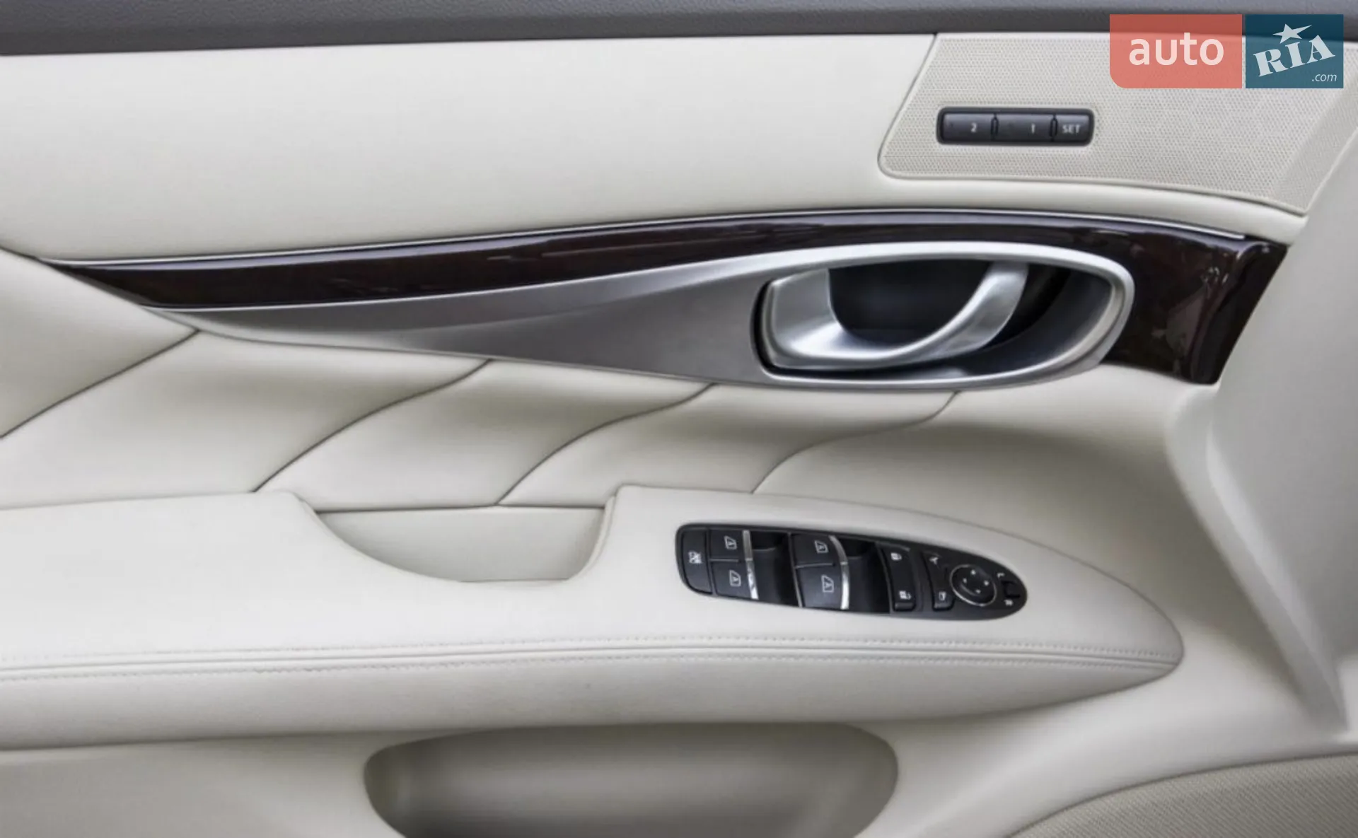 2015 Infiniti Q70 - мініатюра 19