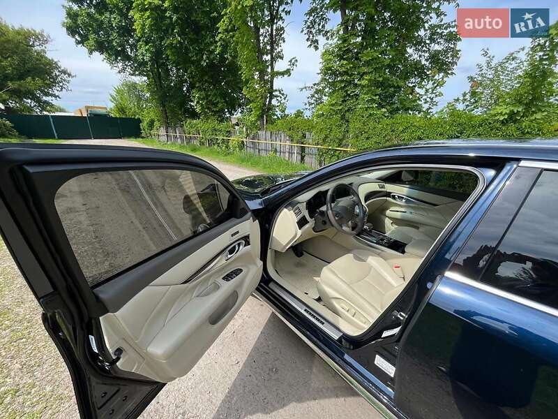 Седан Infiniti Q70 2018 в Кропивницком
