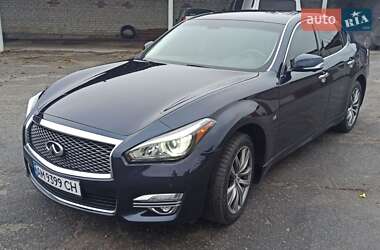 Седан Infiniti Q70 2015 в Житомире