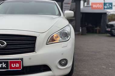 Седан Infiniti Q70 2013 в Виннице