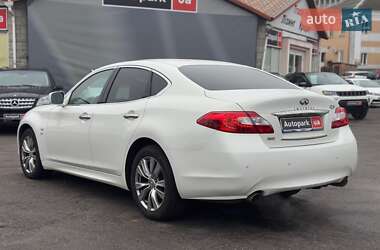 Седан Infiniti Q70 2013 в Виннице