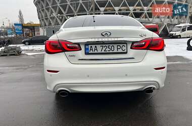 Седан Infiniti Q70 2015 в Києві