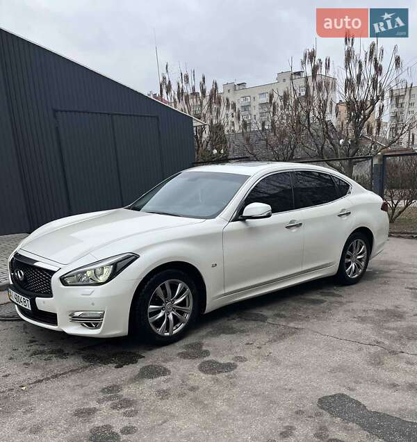 Седан Infiniti Q70 2016 в Білій Церкві