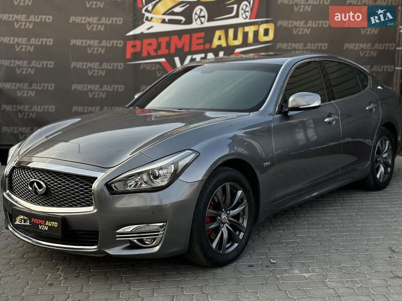 Седан Infiniti Q70 2015 в 
