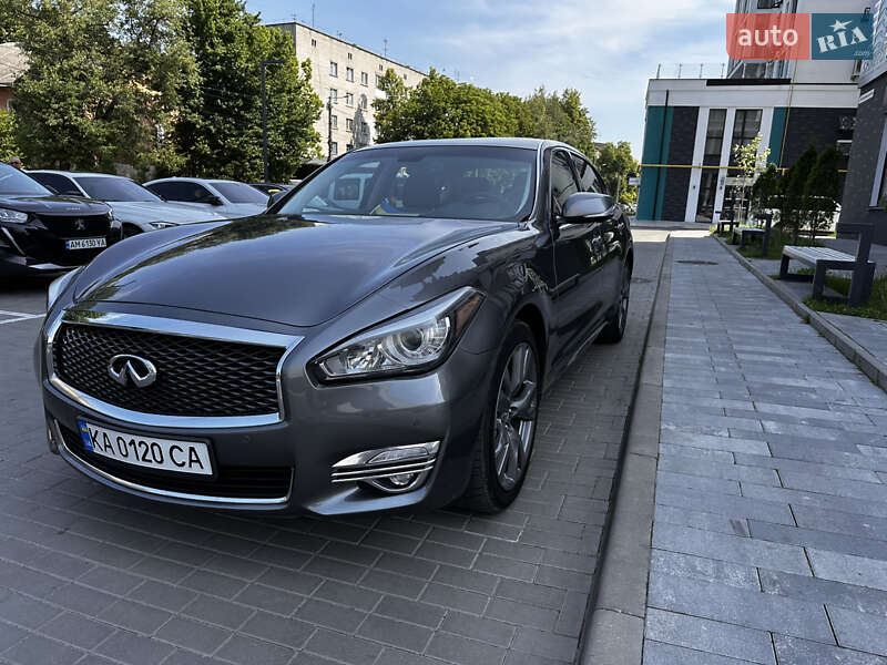 Седан Infiniti Q70 2017 в Житомирі