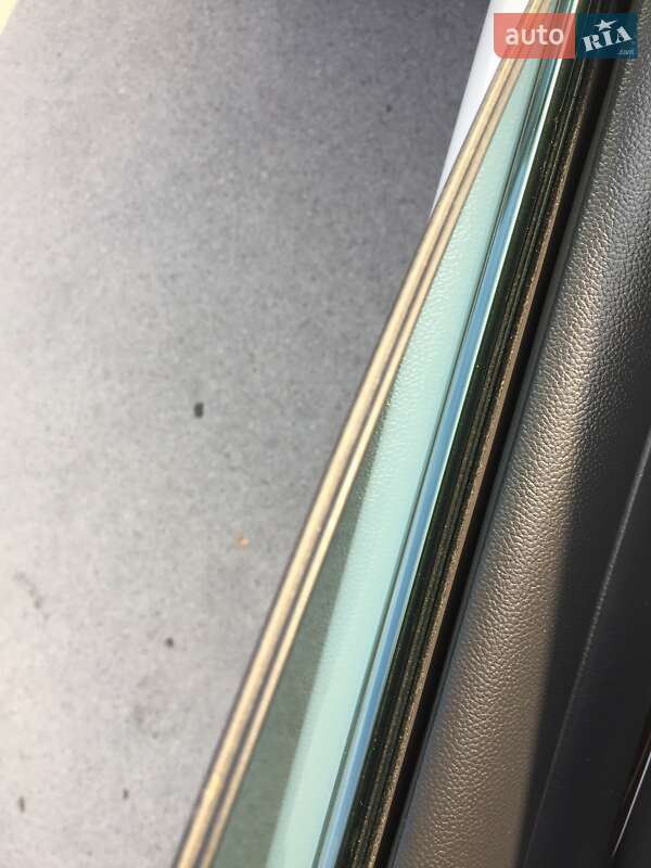 Седан Infiniti Q70 2015 в Чернигове