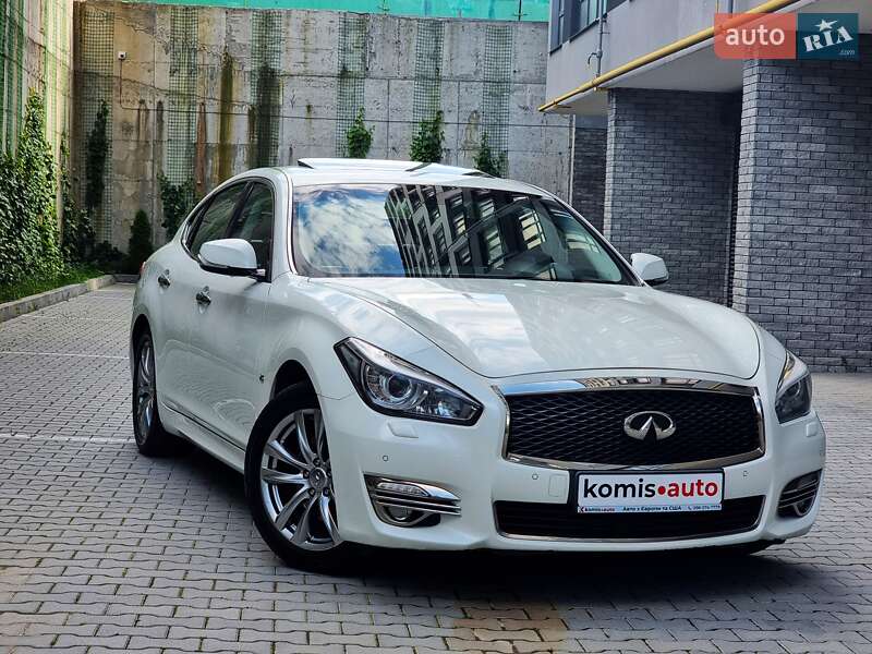 Infiniti Q70 2017