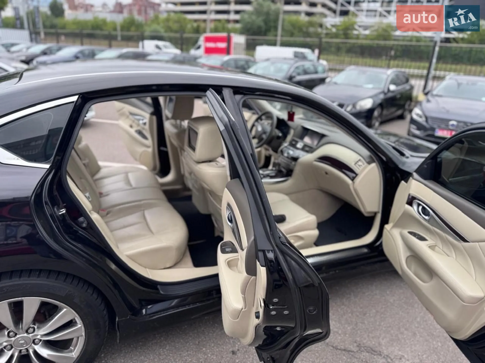 2013 Infiniti Q70 - мініатюра 29