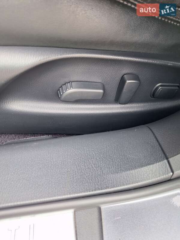 Седан Infiniti Q70 2016 в Сваляве фото 32 Седан Infiniti Q70 2016 в Сваляве