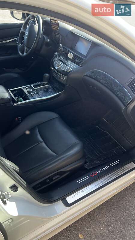 Седан Infiniti Q70 2016 в Белой Церкви фото 20 Седан Infiniti Q70 2016 в Белой Церкви