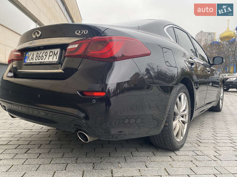 Седан Infiniti Q70 2017 в Києві